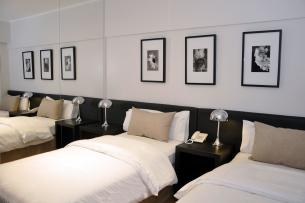 Junior room with 2 single beds