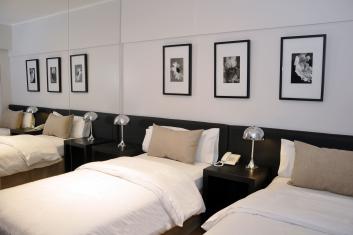 Junior room with 2 single beds
