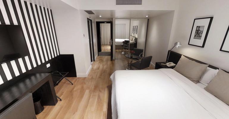 Quarto superior com cama de casal