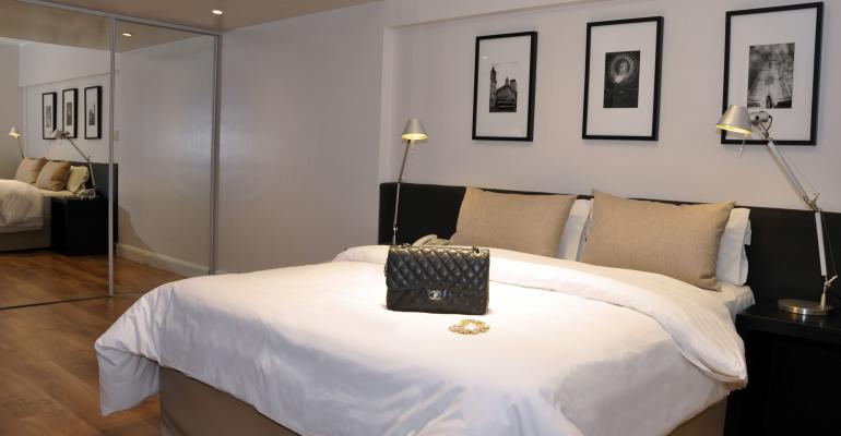 Quarto superior com cama de casal